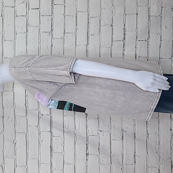 Licensed Band Merch West Coast's Own Ice Cube Graphic Stone Wash Tee Light Gray - Picture 5 of 17